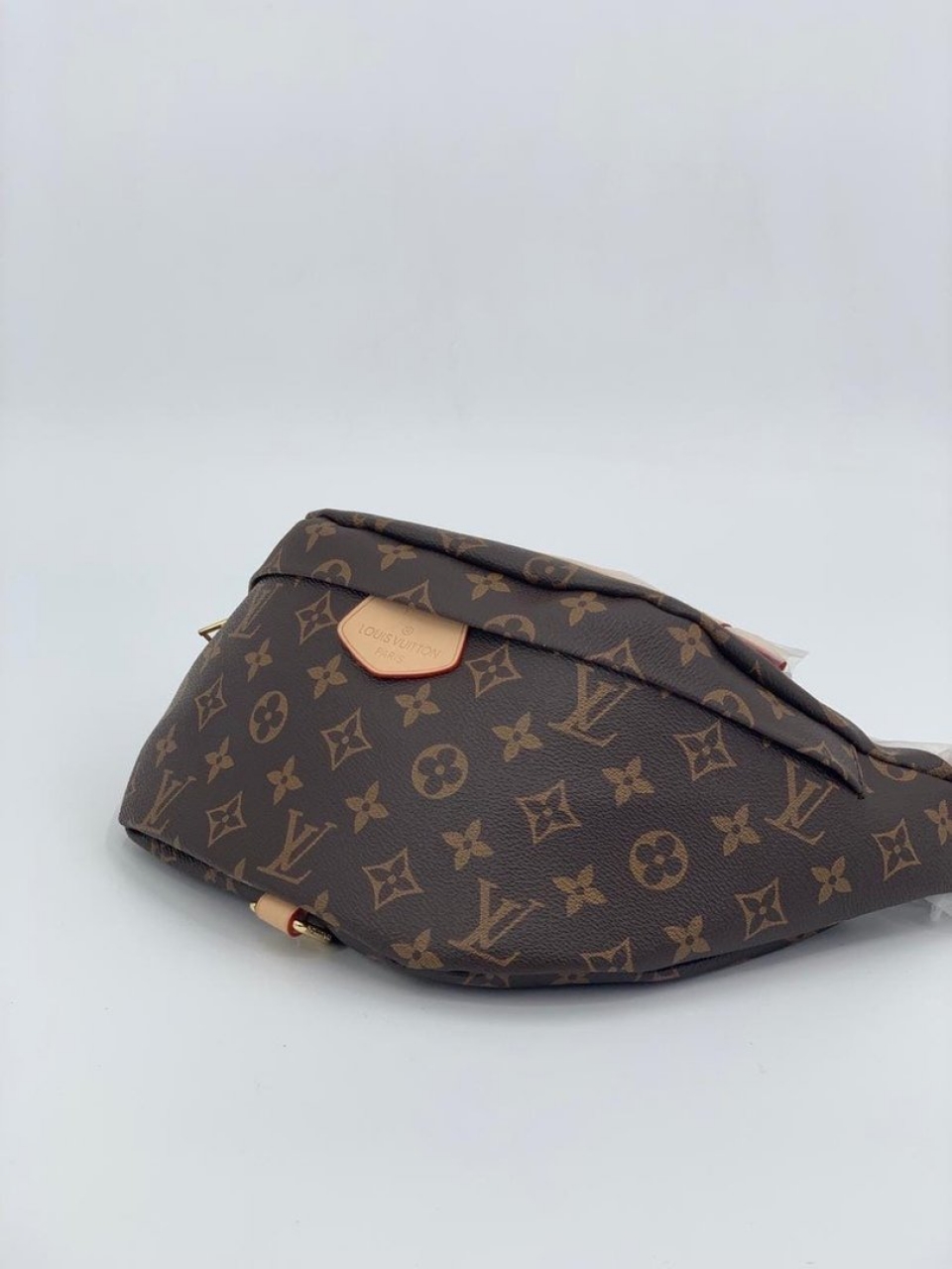 Сумка на пояс Louis Vuitton